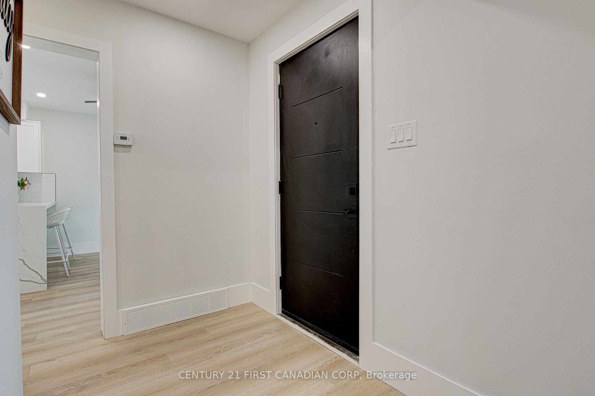 Photo 6 of 189 Eighth Avenue, Kitchener, Vanier - Kitchener — HOMEH
