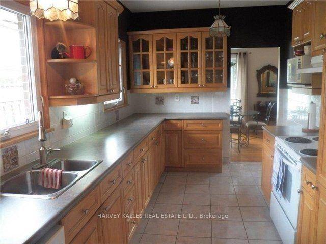 Photo 9 of 788 Batory Avenue, Pickering, West Shore — HOMEH