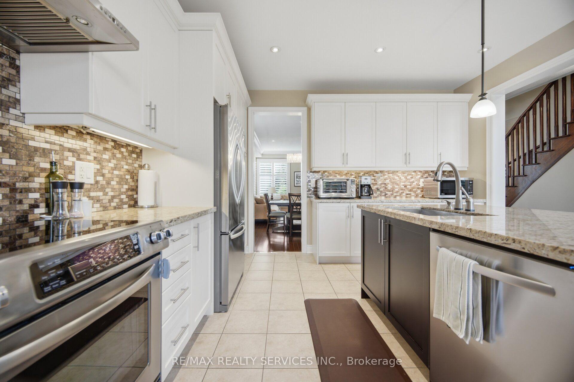 Photo 9 of 49 Learmont Avenue, Caledon, Rural Caledon — HOMEH