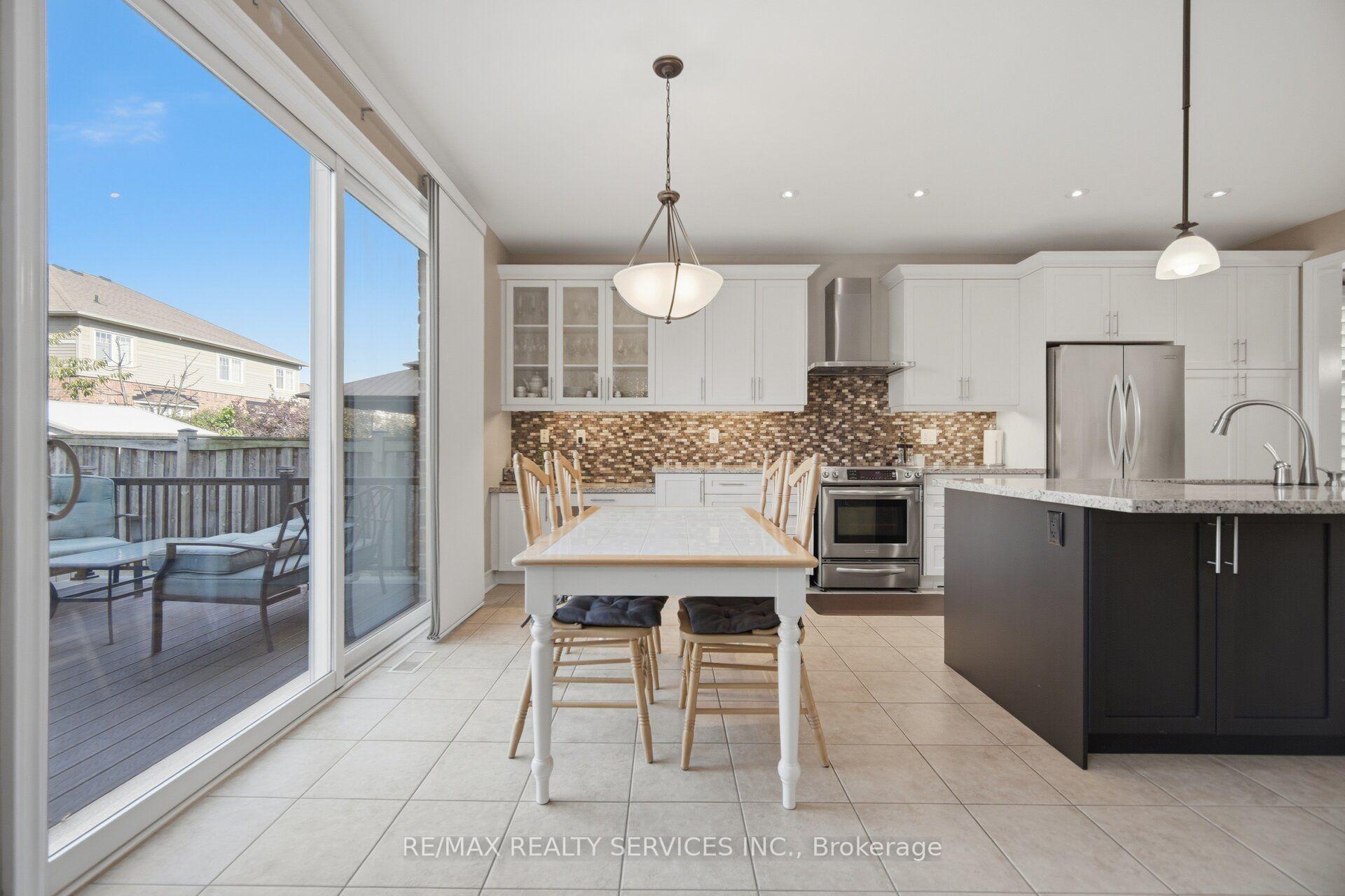 Photo 15 of 49 Learmont Avenue, Caledon, Rural Caledon — HOMEH