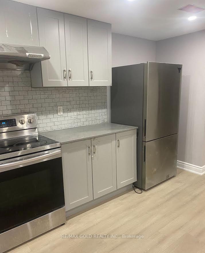 Photo 2 of Unit Bsmt, 316 Albright Road, Brampton, Fletcher's Creek Village — HOMEH