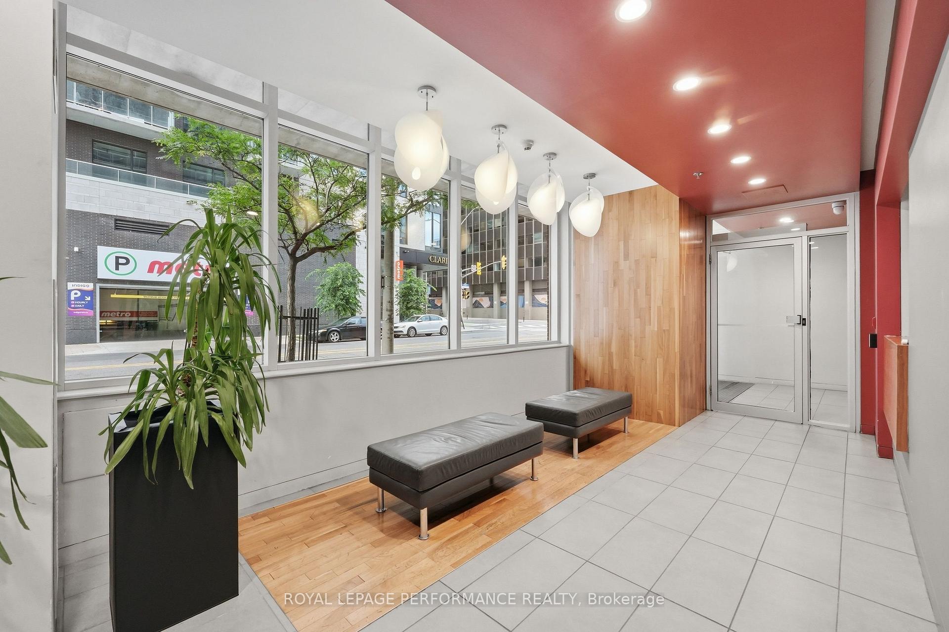 Photo 2 of Unit PH 2, 179 George Street, Ottawa, Lower Town/Byward Market — HOMEH