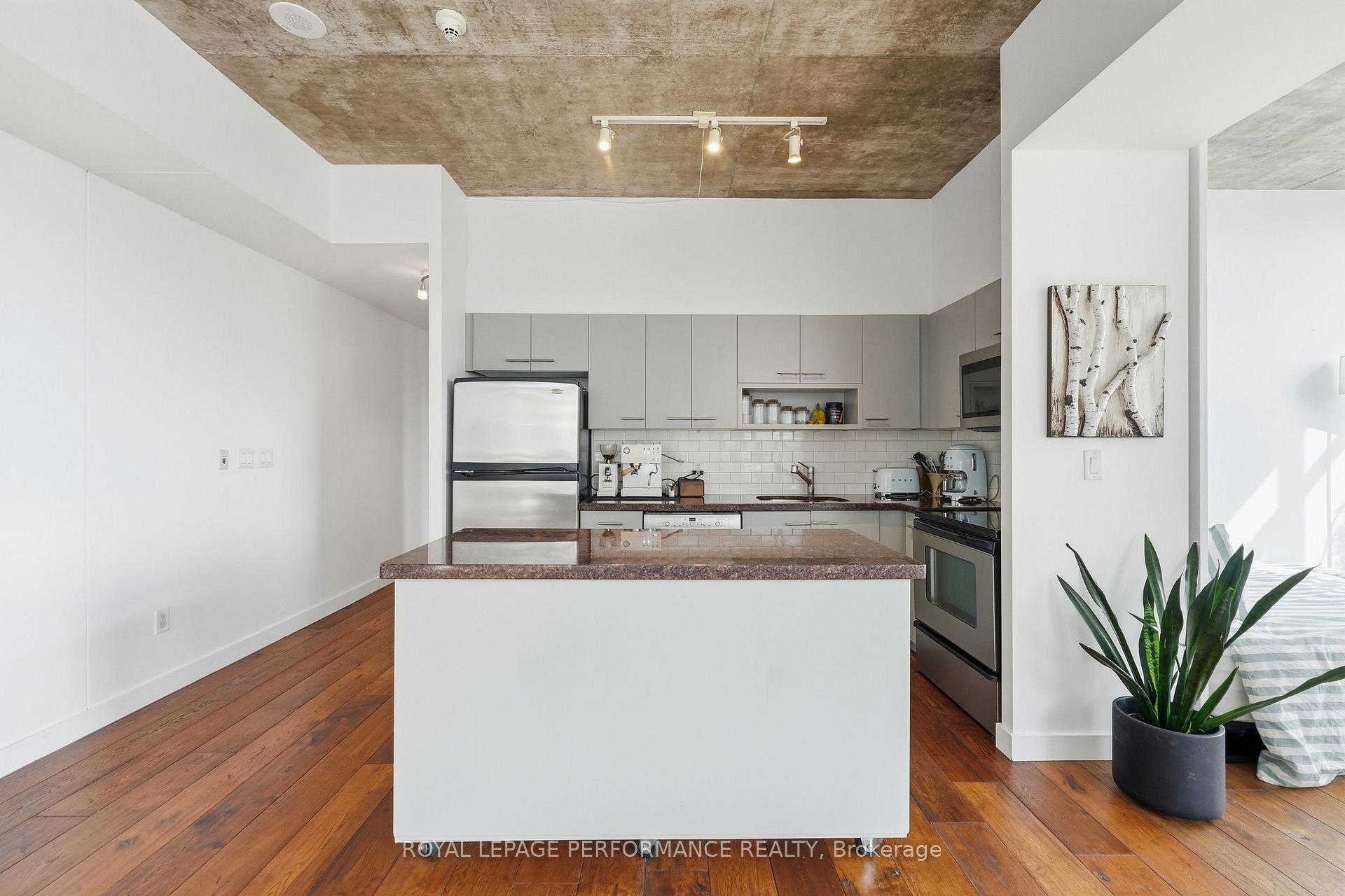 Photo 7 of Unit PH 2, 179 George Street, Ottawa, Lower Town/Byward Market — HOMEH