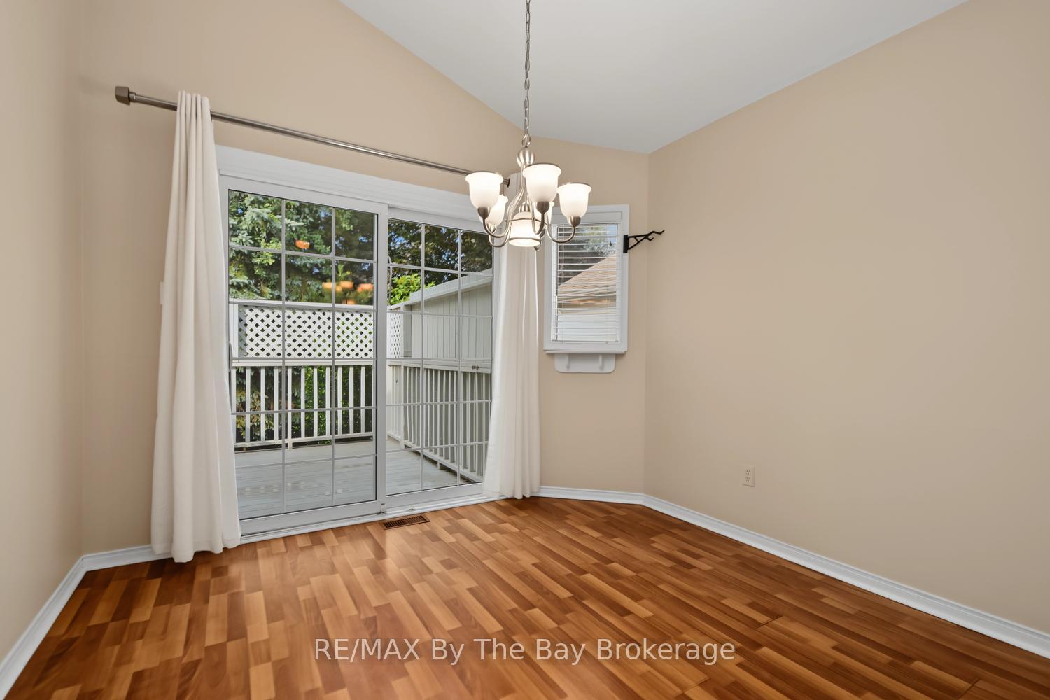 Photo 19 of 12 Goldsmith Place, Wasaga Beach — HOMEH