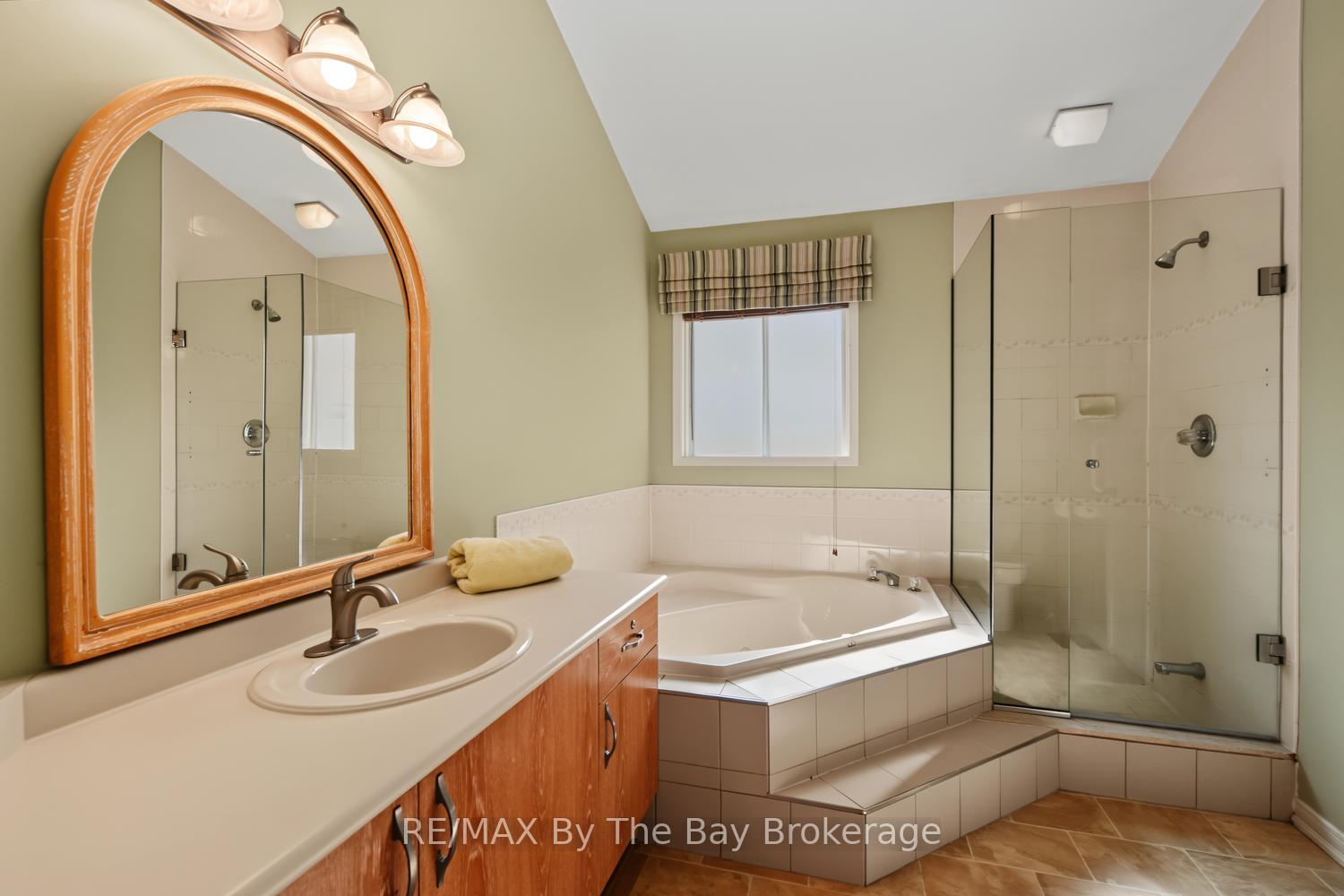Photo 26 of 12 Goldsmith Place, Wasaga Beach — HOMEH