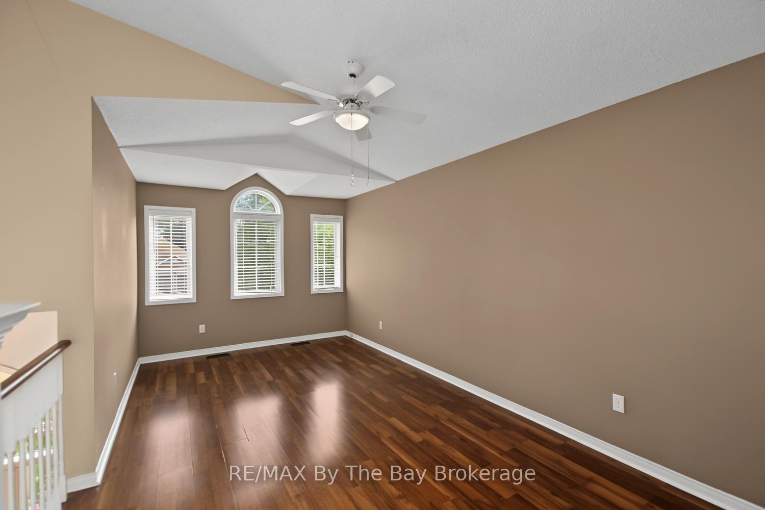 Photo 32 of 12 Goldsmith Place, Wasaga Beach — HOMEH