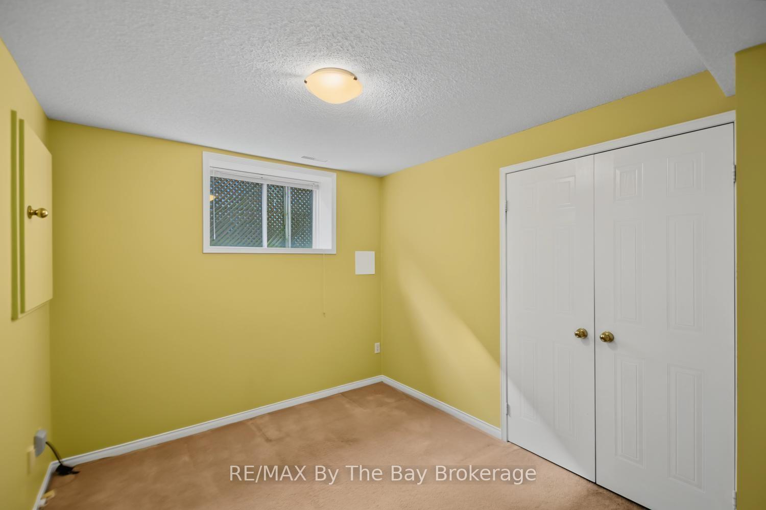 Photo 41 of 12 Goldsmith Place, Wasaga Beach — HOMEH