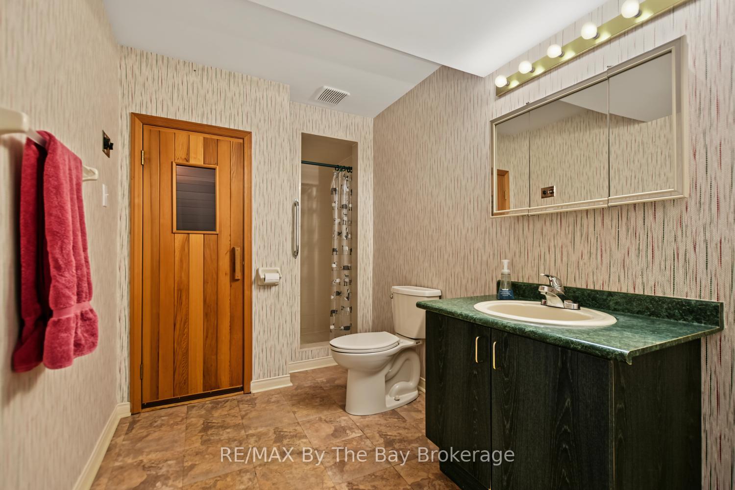 Photo 43 of 12 Goldsmith Place, Wasaga Beach — HOMEH