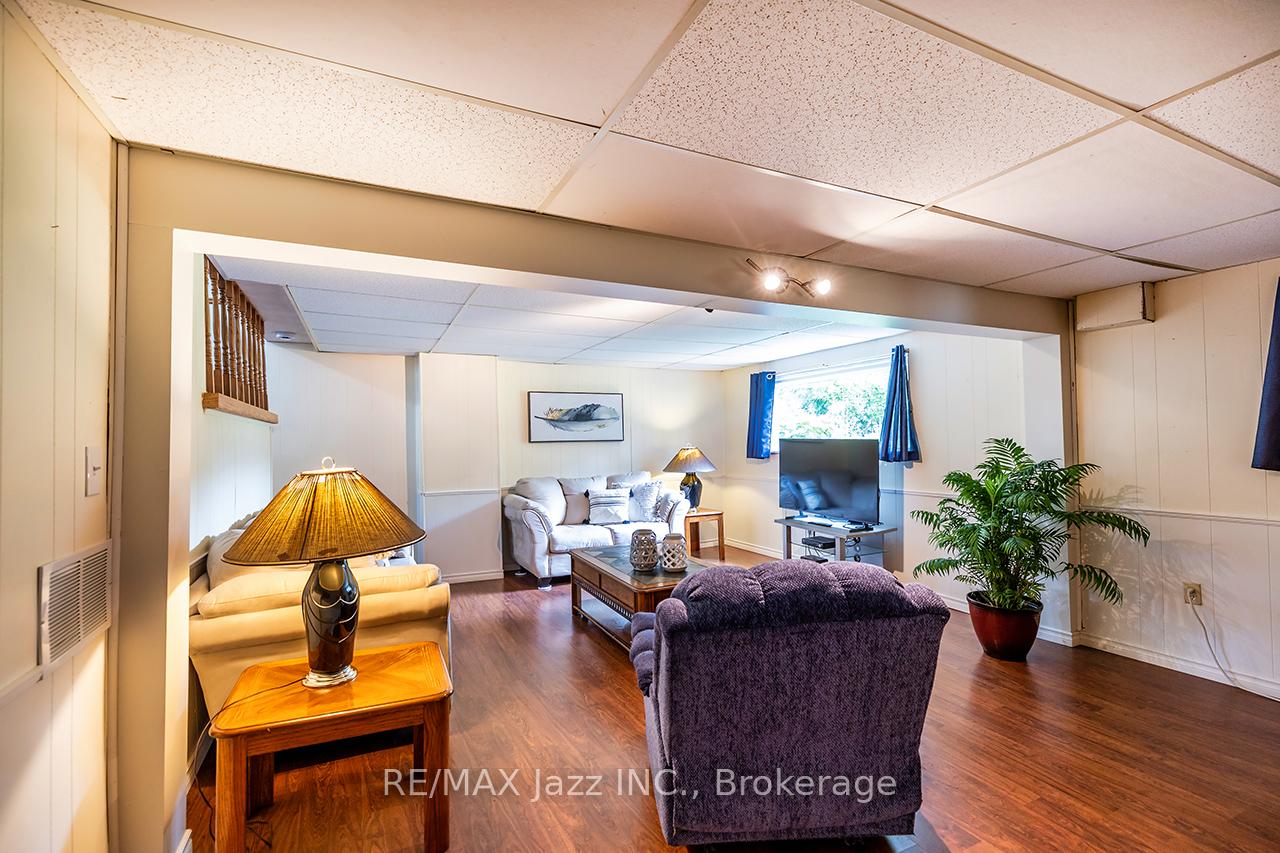 Photo 27 of 22 Deerpark Crescent, Clarington, Bowmanville — HOMEH