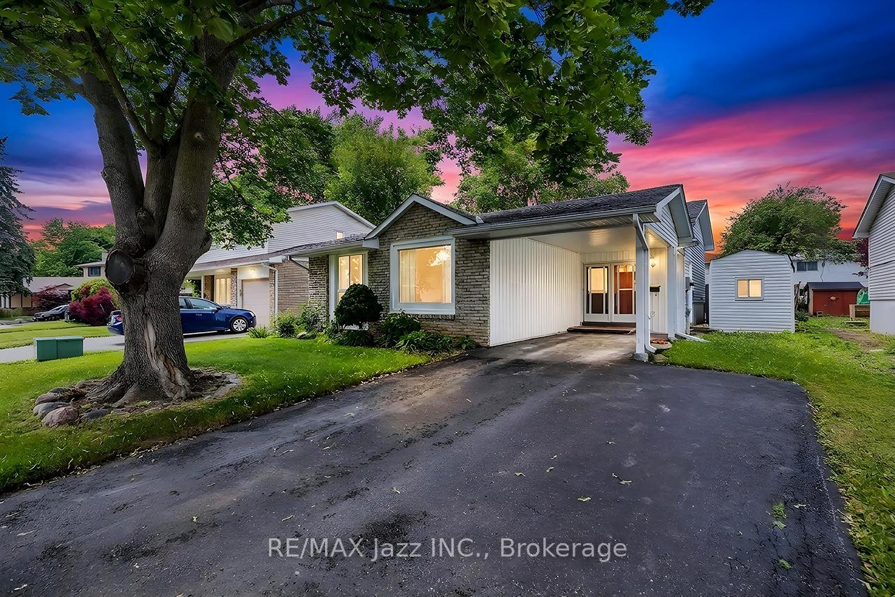 Photo 1 of 22 Deerpark Crescent, Clarington, Bowmanville — HOMEH