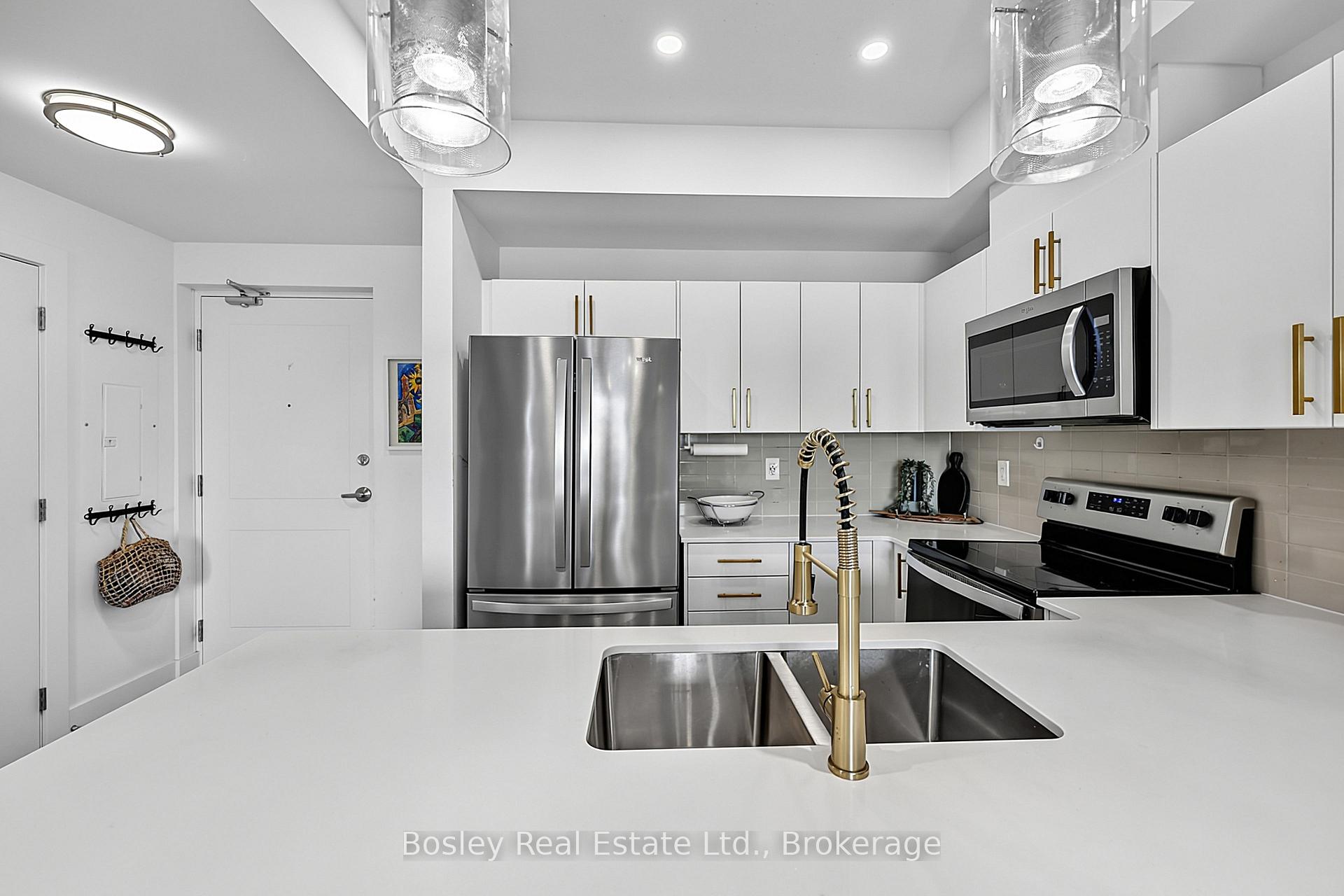 Photo 3 of Unit 404, 4 Kimberly Lane, Collingwood — HOMEH