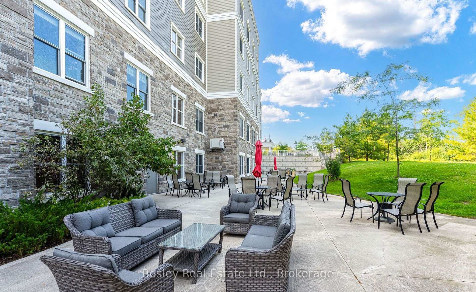 Photo 22 of Unit 404, 4 Kimberly Lane, Collingwood — HOMEH