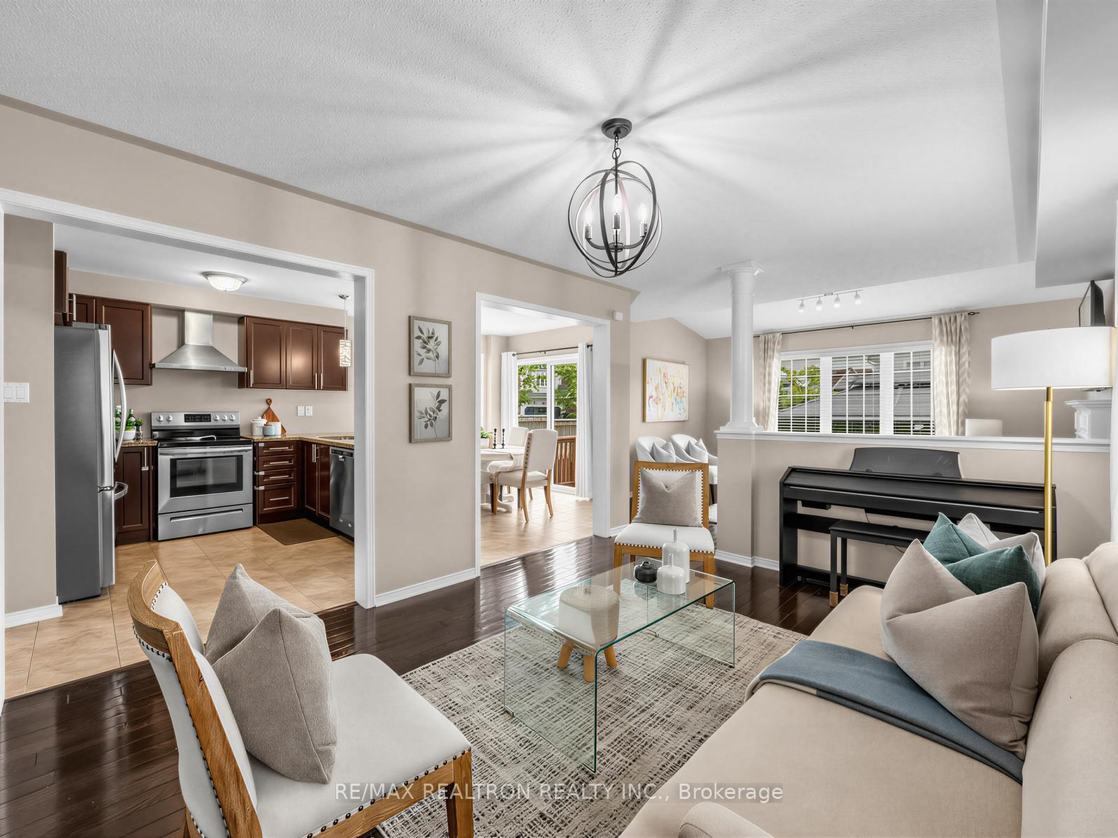 Photo 6 of 1089 Edward Bolton Crescent, Oshawa, Pinecrest — HOMEH