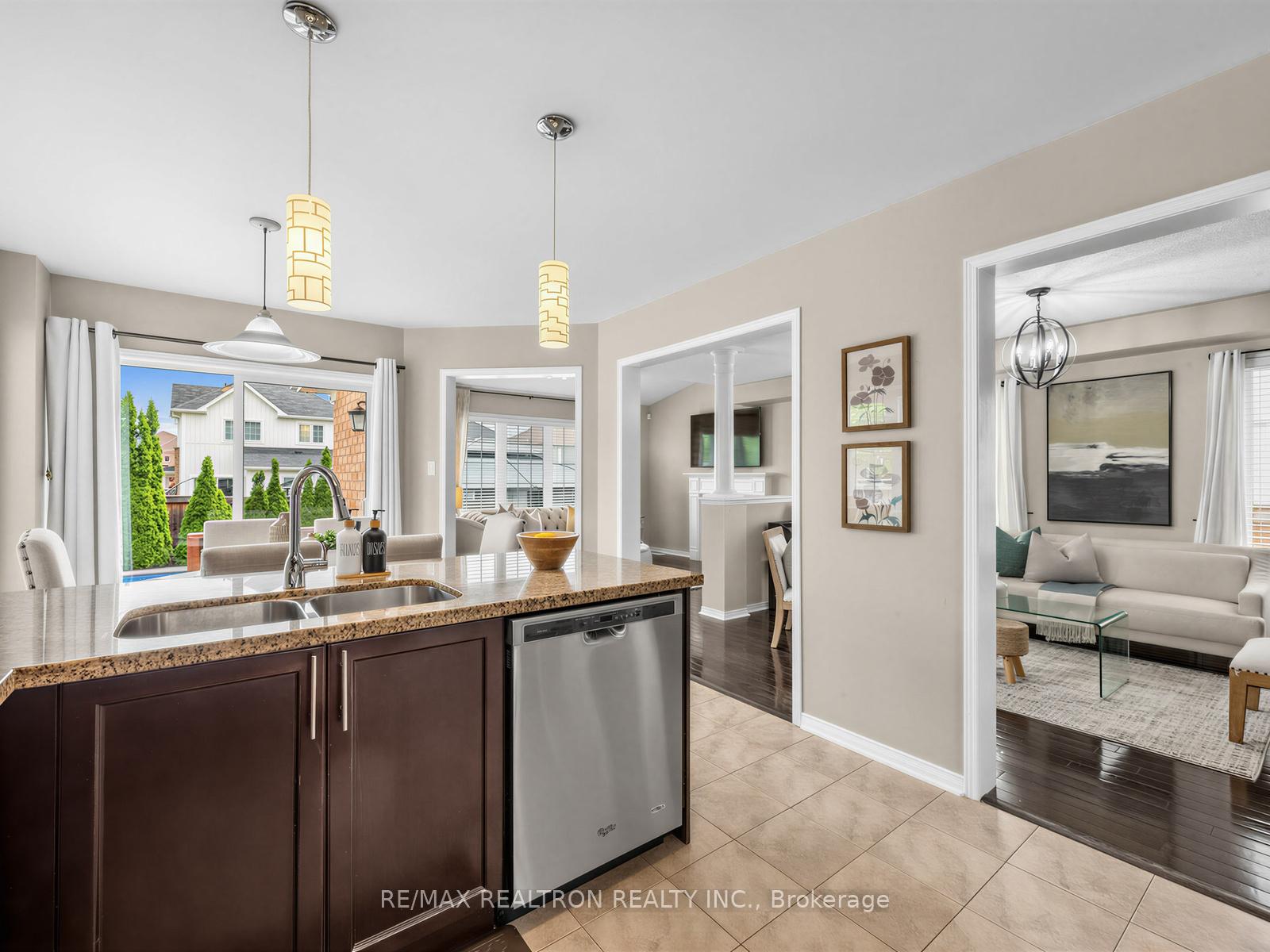 Photo 13 of 1089 Edward Bolton Crescent, Oshawa, Pinecrest — HOMEH