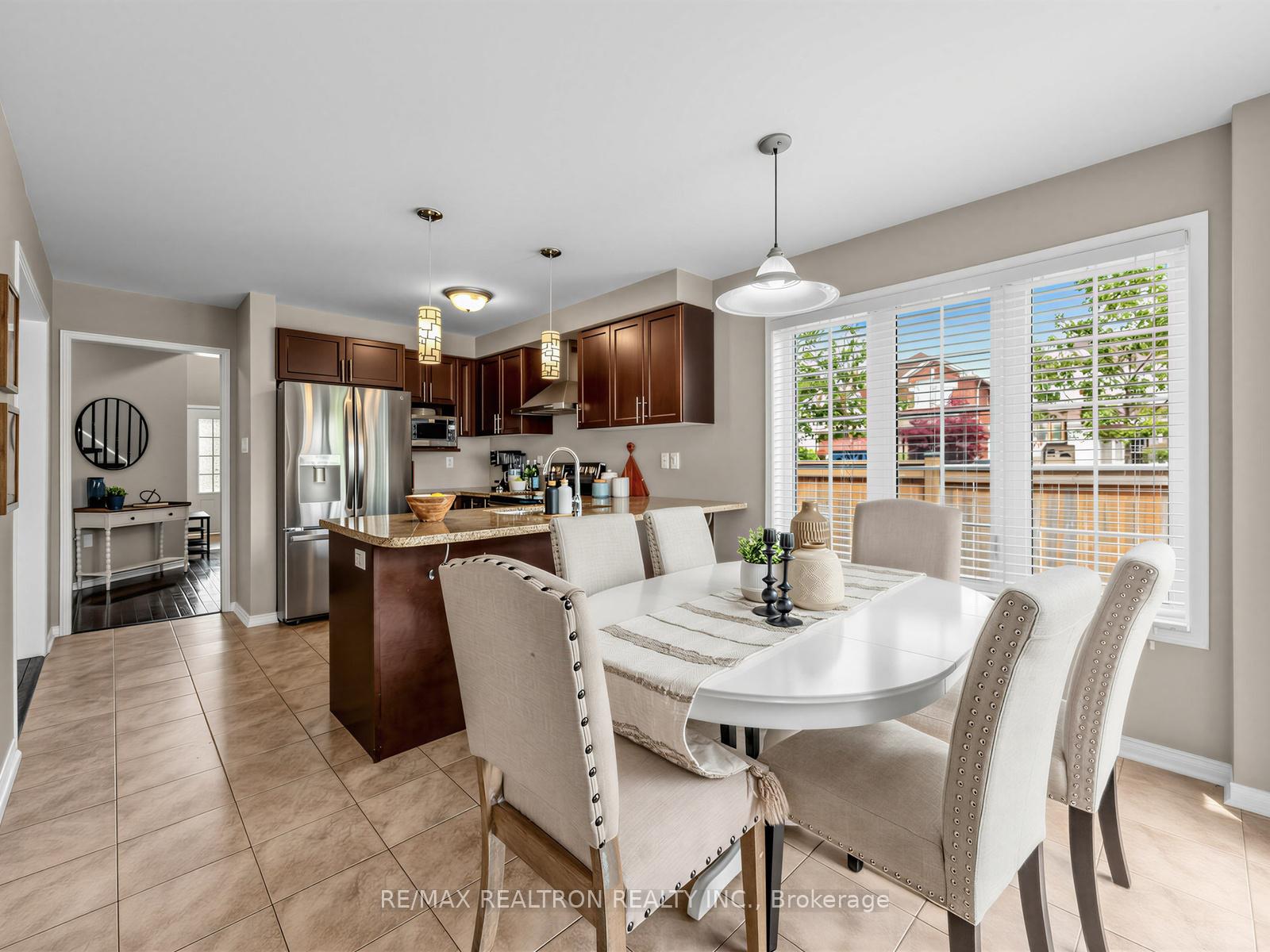 Photo 15 of 1089 Edward Bolton Crescent, Oshawa, Pinecrest — HOMEH
