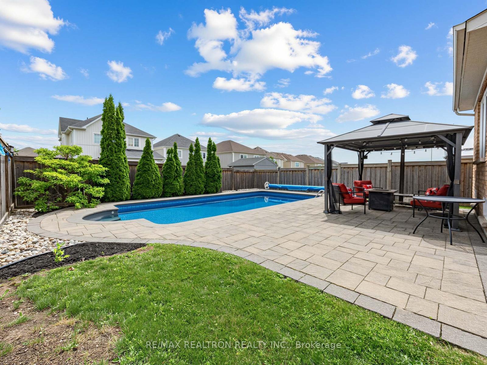 Photo 32 of 1089 Edward Bolton Crescent, Oshawa, Pinecrest — HOMEH