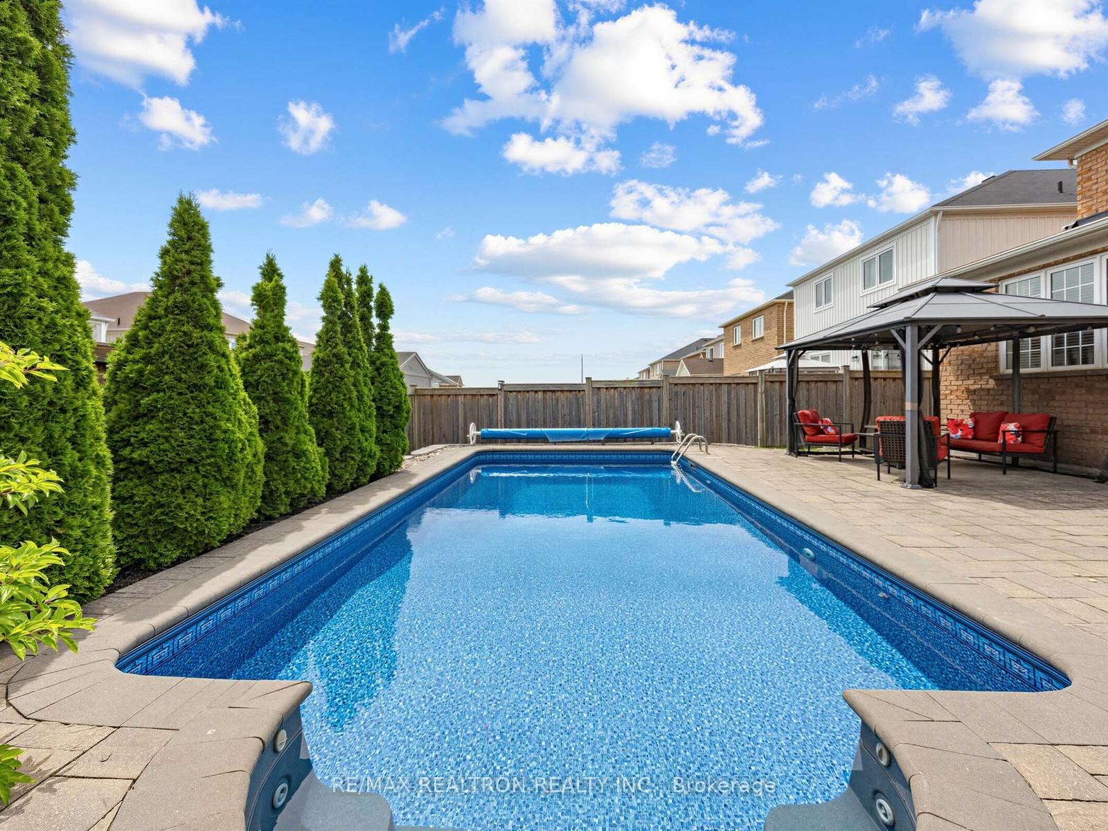Photo 34 of 1089 Edward Bolton Crescent, Oshawa, Pinecrest — HOMEH
