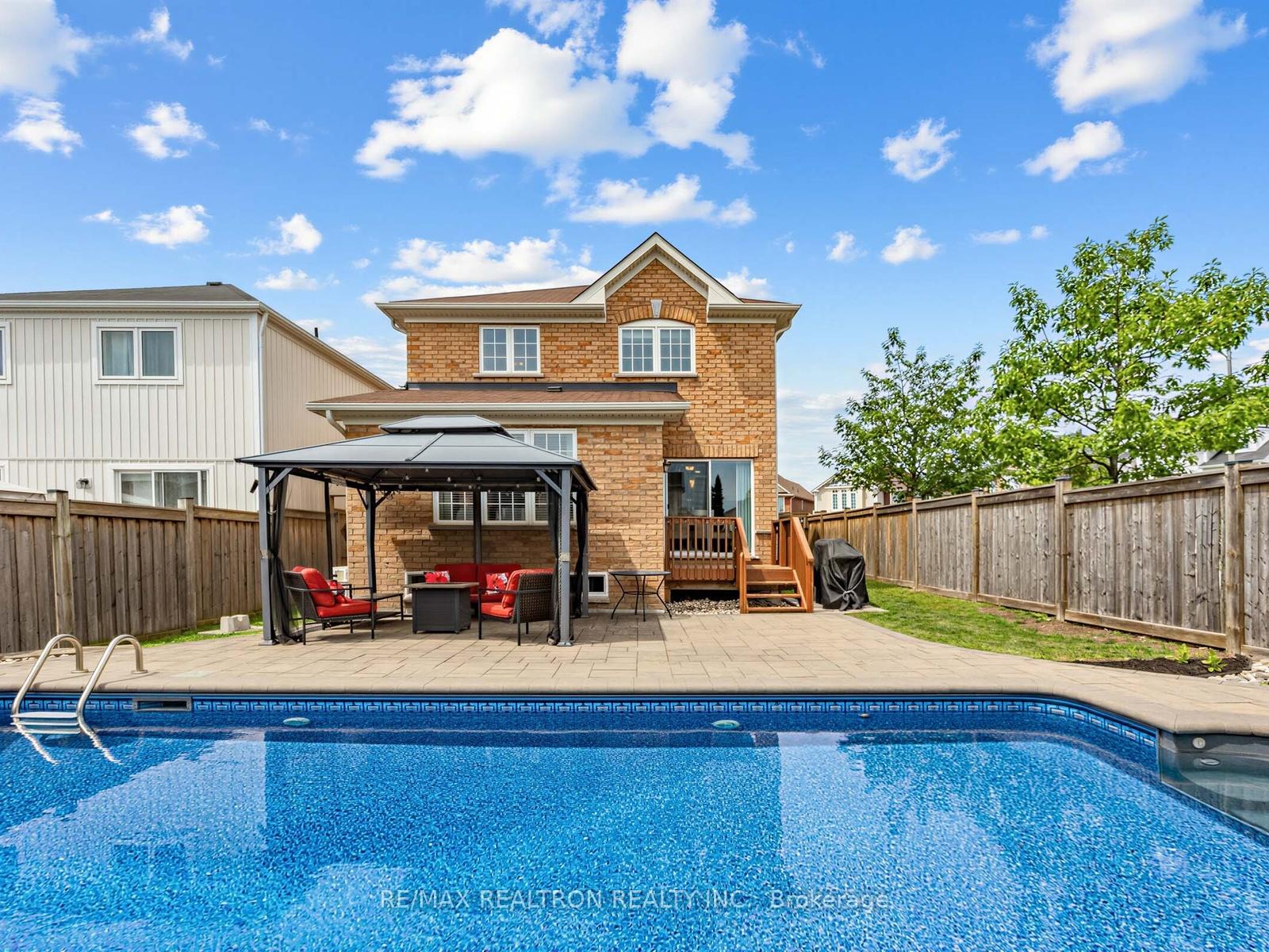 Photo 35 of 1089 Edward Bolton Crescent, Oshawa, Pinecrest — HOMEH