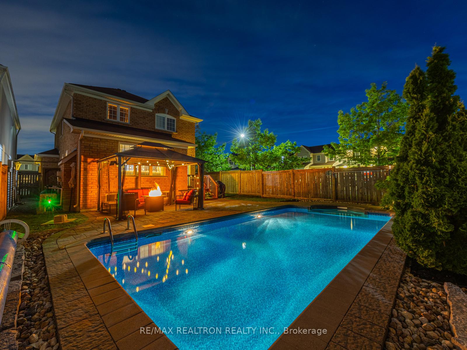 Photo 39 of 1089 Edward Bolton Crescent, Oshawa, Pinecrest — HOMEH