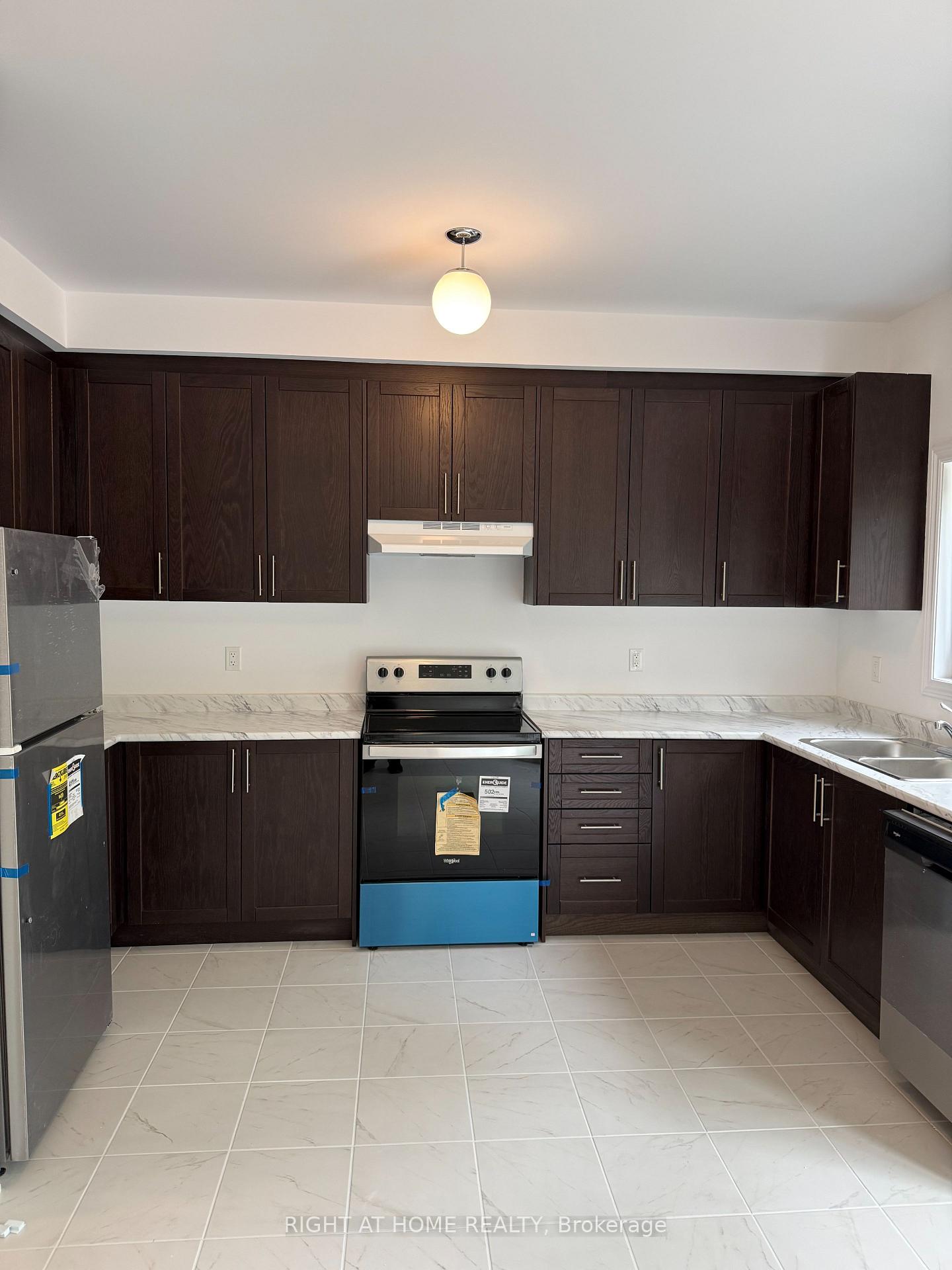 Photo 3 of 44 Milson Crescent, Essa, Angus — HOMEH