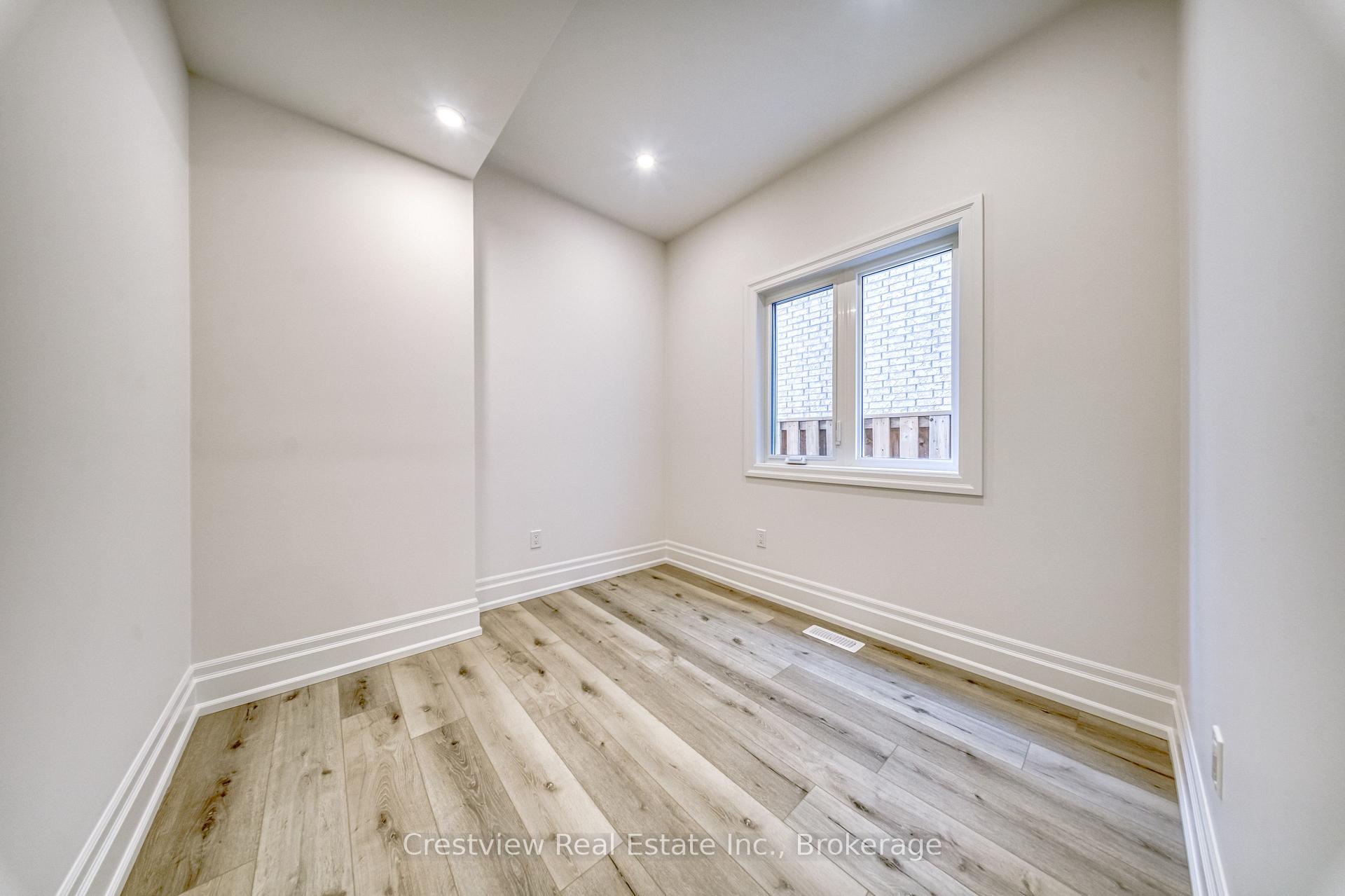 Photo 11 of 49 Sandham Crescent, Markham, Middlefield — HOMEH