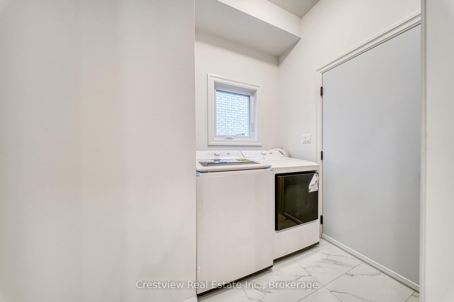 Photo 13 of 49 Sandham Crescent, Markham, Middlefield — HOMEH