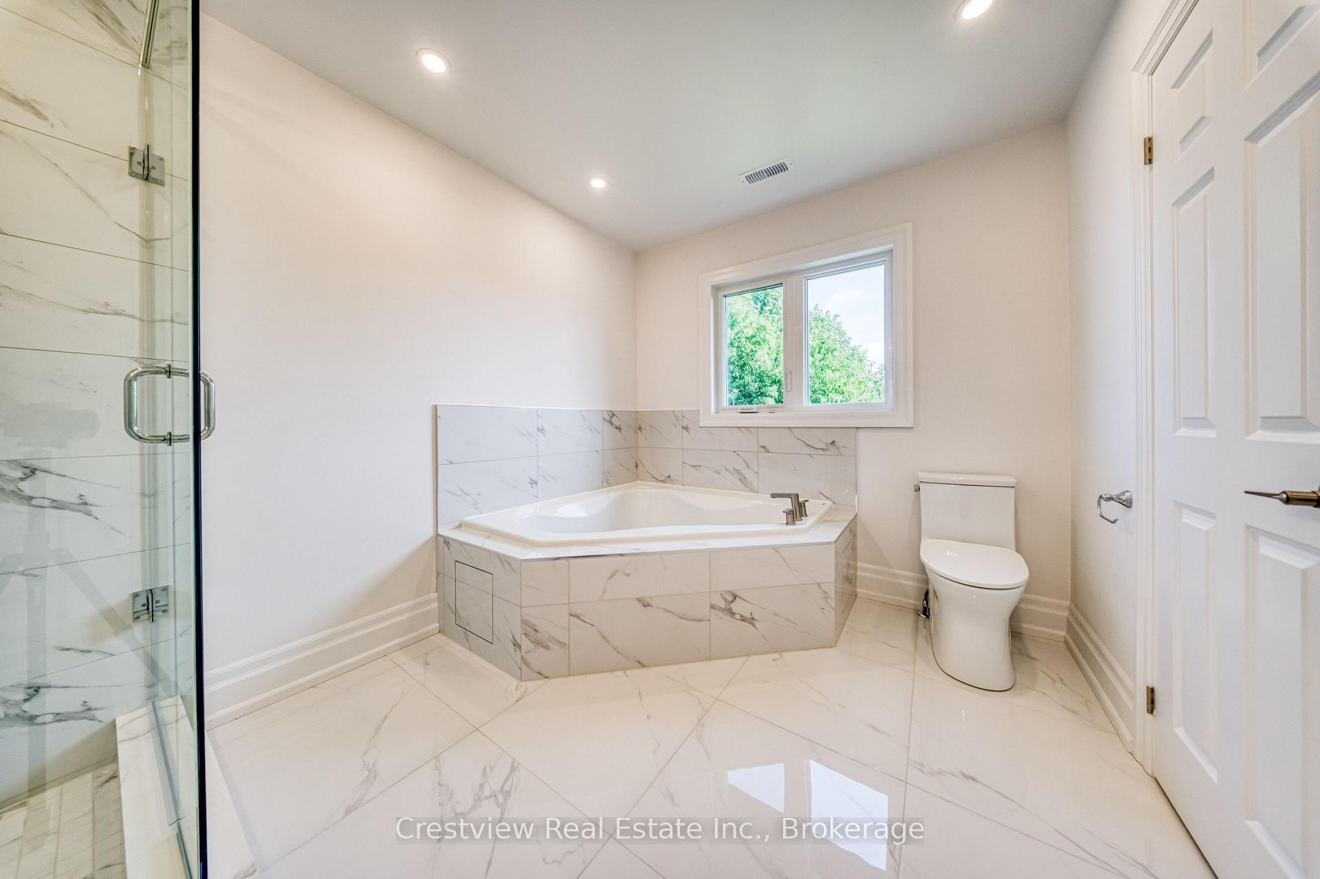 Photo 20 of 49 Sandham Crescent, Markham, Middlefield — HOMEH