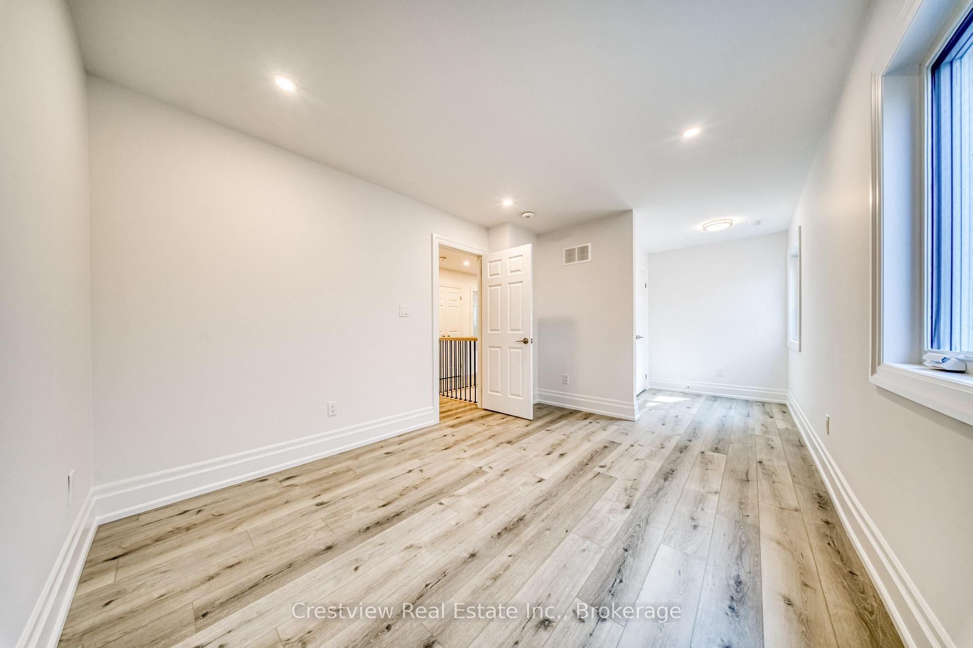 Photo 26 of 49 Sandham Crescent, Markham, Middlefield — HOMEH