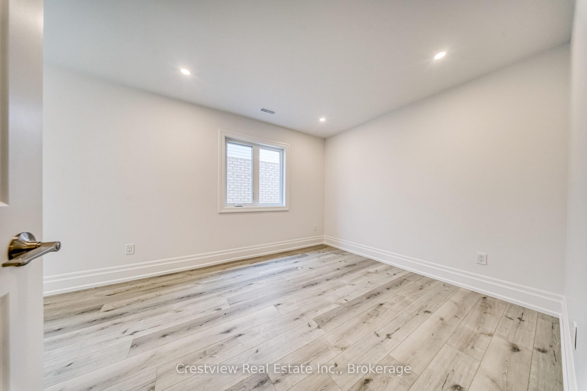 Photo 27 of 49 Sandham Crescent, Markham, Middlefield — HOMEH