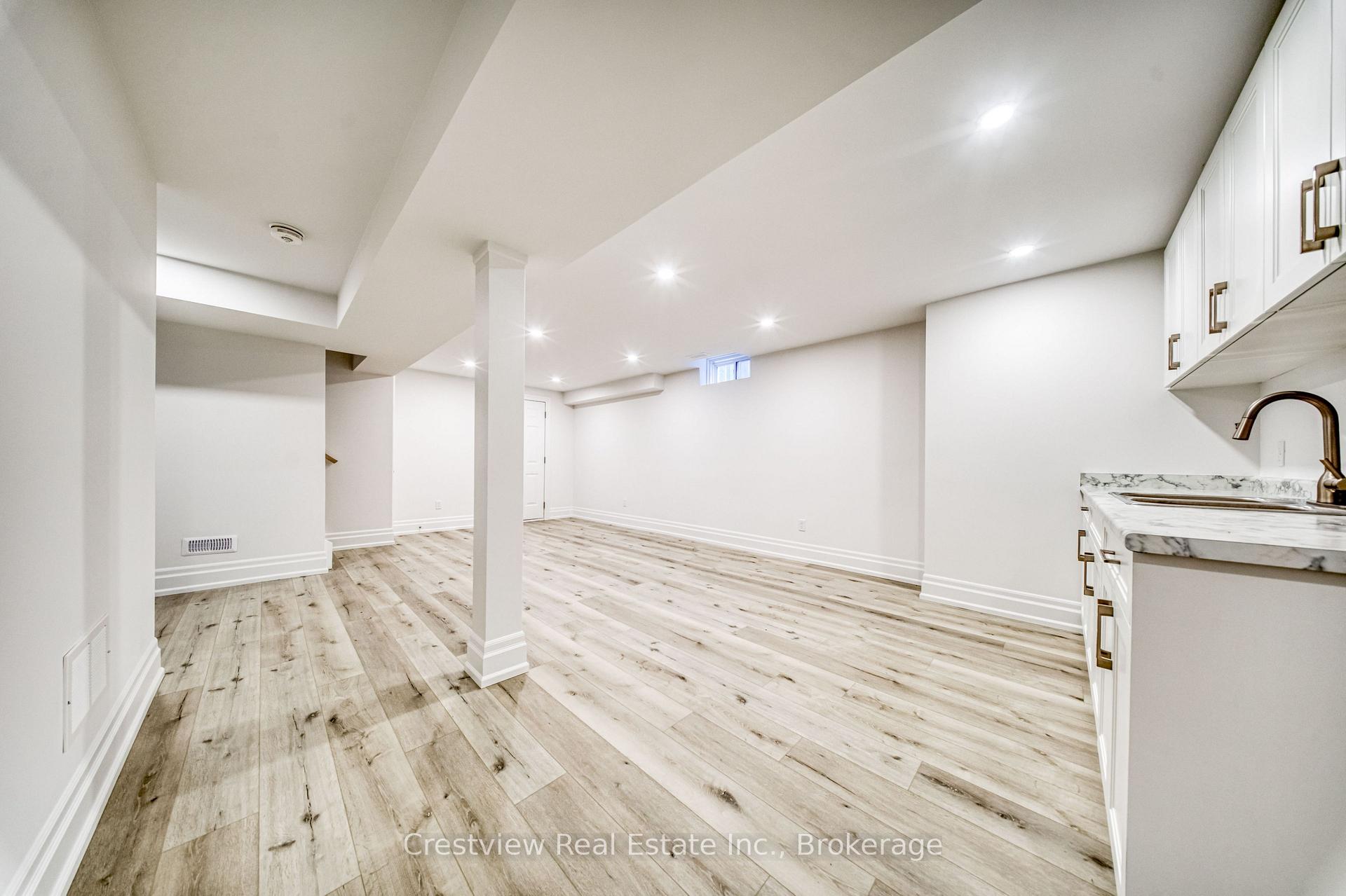 Photo 34 of 49 Sandham Crescent, Markham, Middlefield — HOMEH