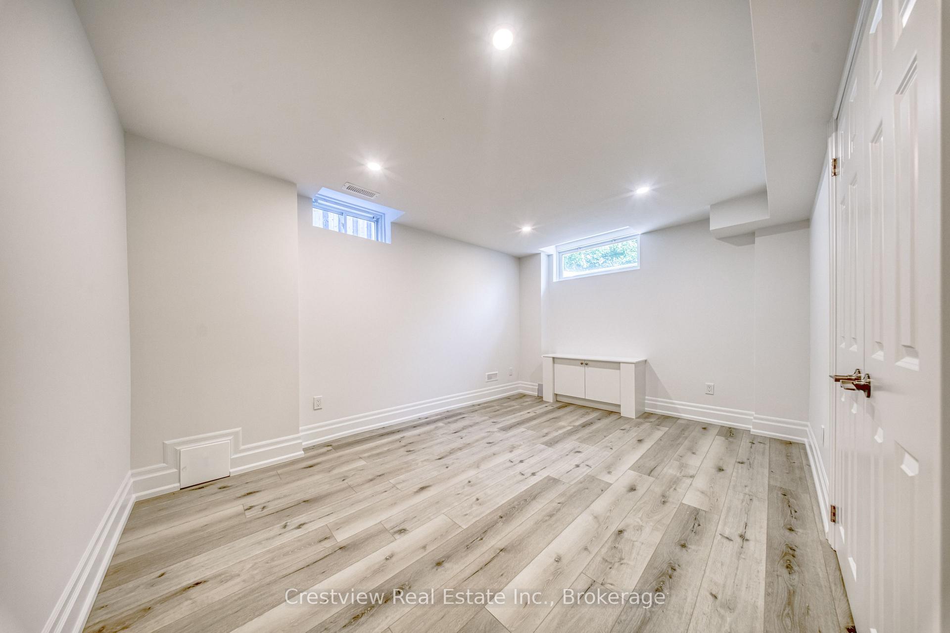 Photo 35 of 49 Sandham Crescent, Markham, Middlefield — HOMEH