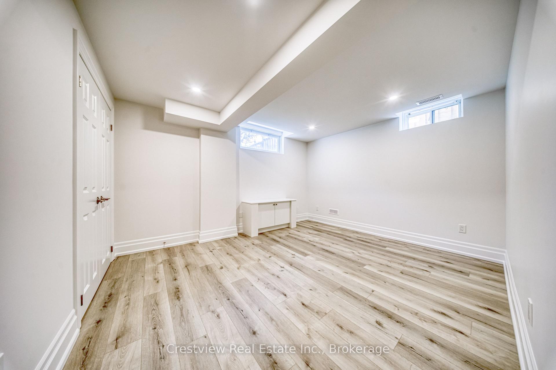 Photo 36 of 49 Sandham Crescent, Markham, Middlefield — HOMEH