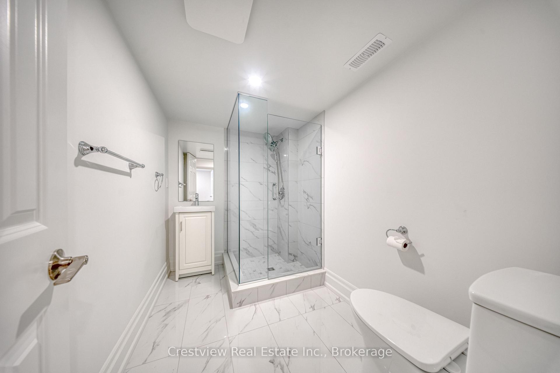 Photo 37 of 49 Sandham Crescent, Markham, Middlefield — HOMEH