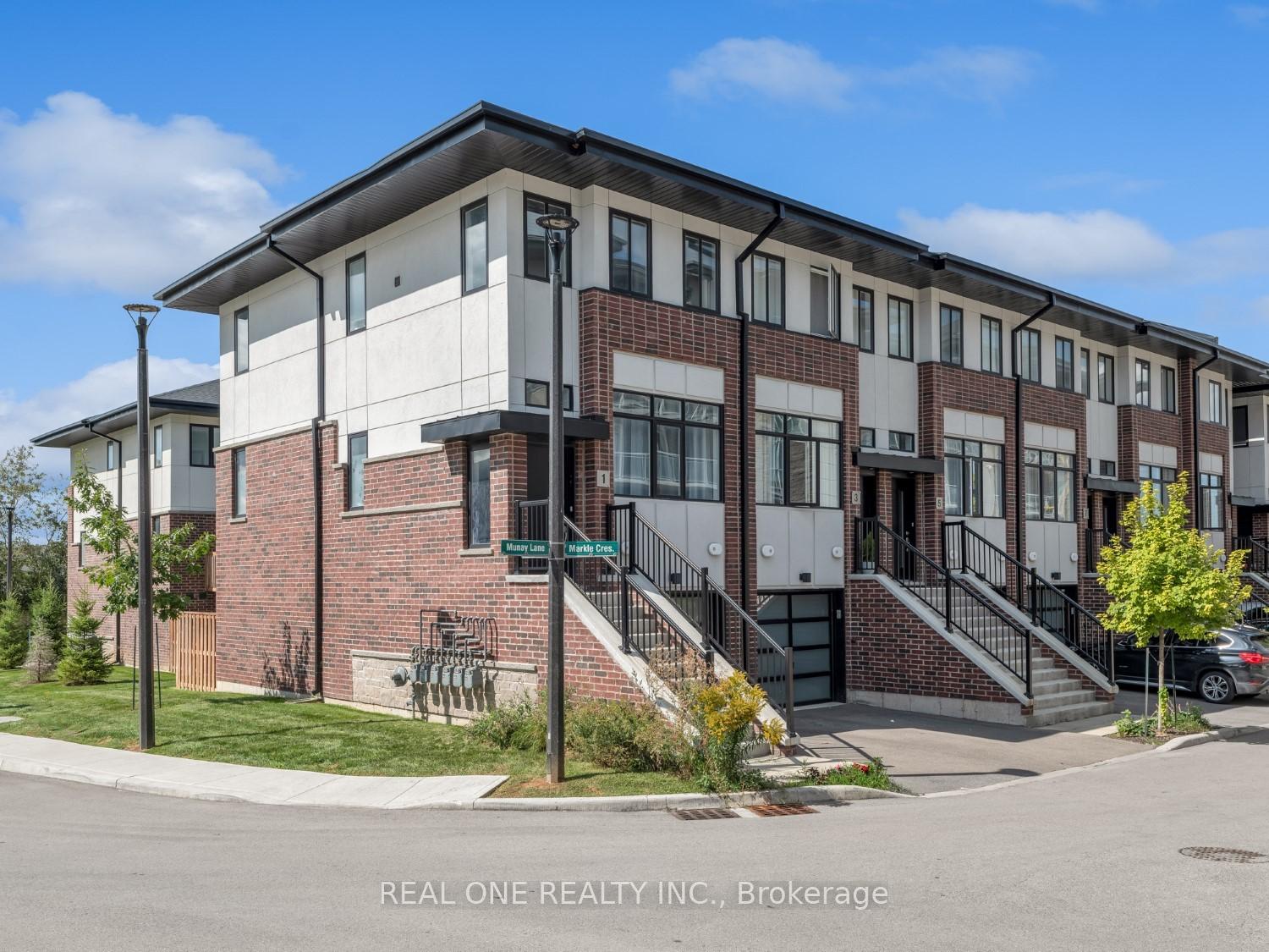 Photo 1 of 1 Markle Crescent, Hamilton, Ancaster — HOMEH