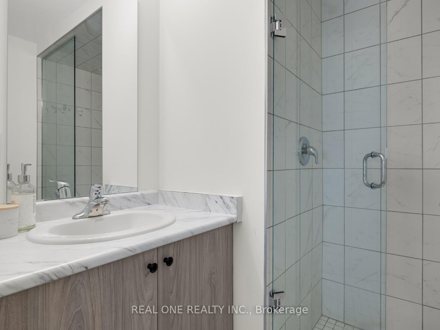 Photo 16 of 1 Markle Crescent, Hamilton, Ancaster — HOMEH