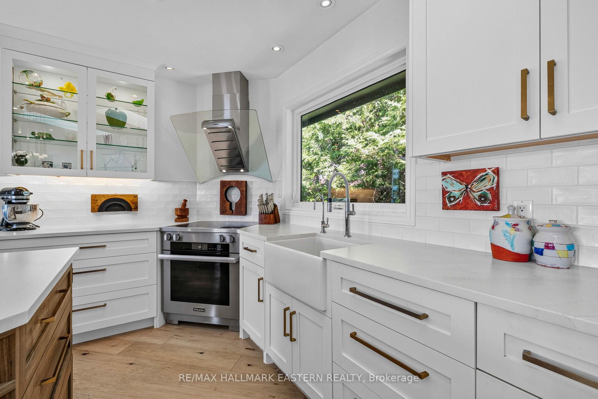 Photo 11 of 1052 Tedford Lane, Douro-Dummer — HOMEH