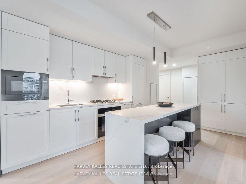 Photo 8 of Unit 610, 8 Manor Road W, Toronto, Yonge-Eglinton — HOMEH