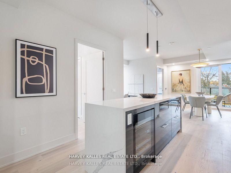 Photo 9 of Unit 610, 8 Manor Road W, Toronto, Yonge-Eglinton — HOMEH