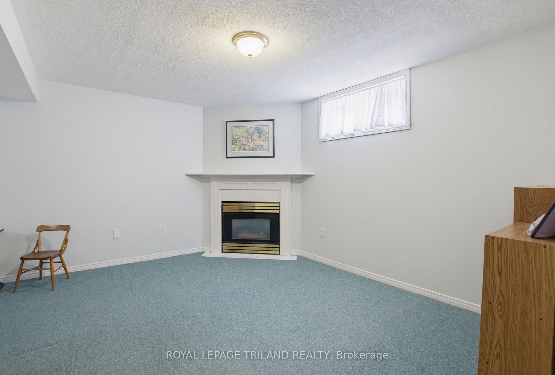 Photo 6 of 117 Bournemouth Drive, London, East I — HOMEH