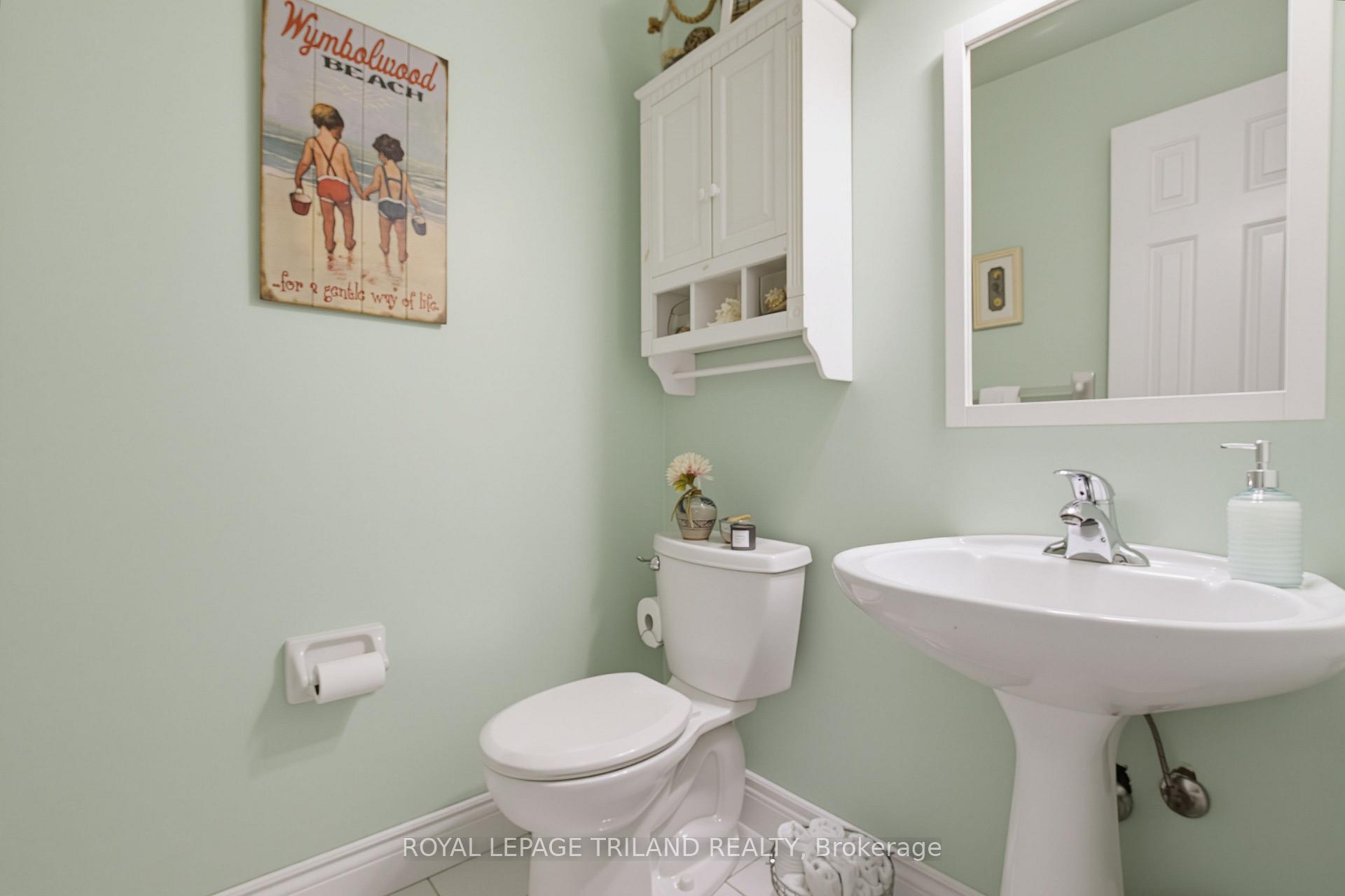 Photo 17 of 117 Bournemouth Drive, London, East I — HOMEH