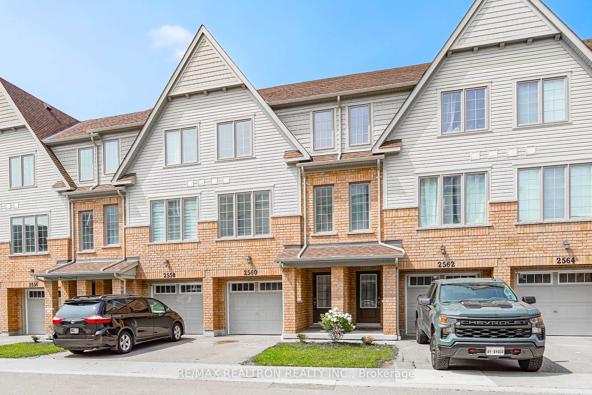 Photo 2 of 2560 Earleville Path, Oshawa, Windfields — HOMEH