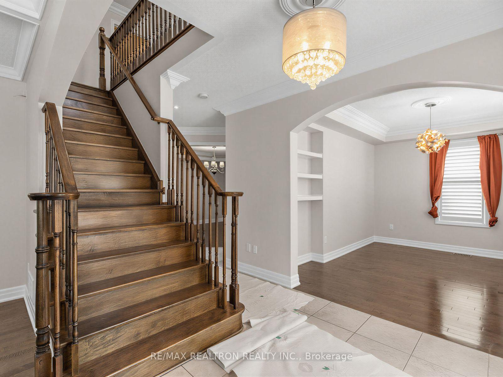 Photo 4 of 244 Cornell Park Avenue, Markham, Cornell — HOMEH