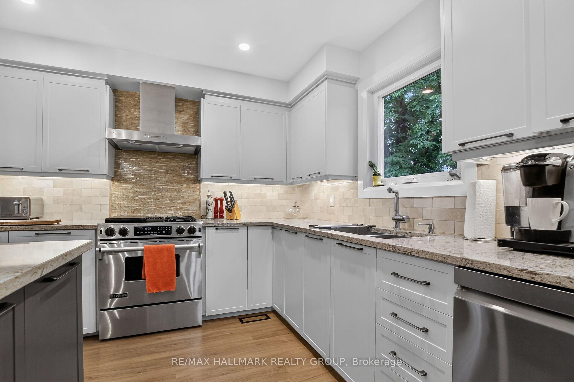 Photo 15 of 21 Delamere Drive, Ottawa, Stittsville (Central) — HOMEH
