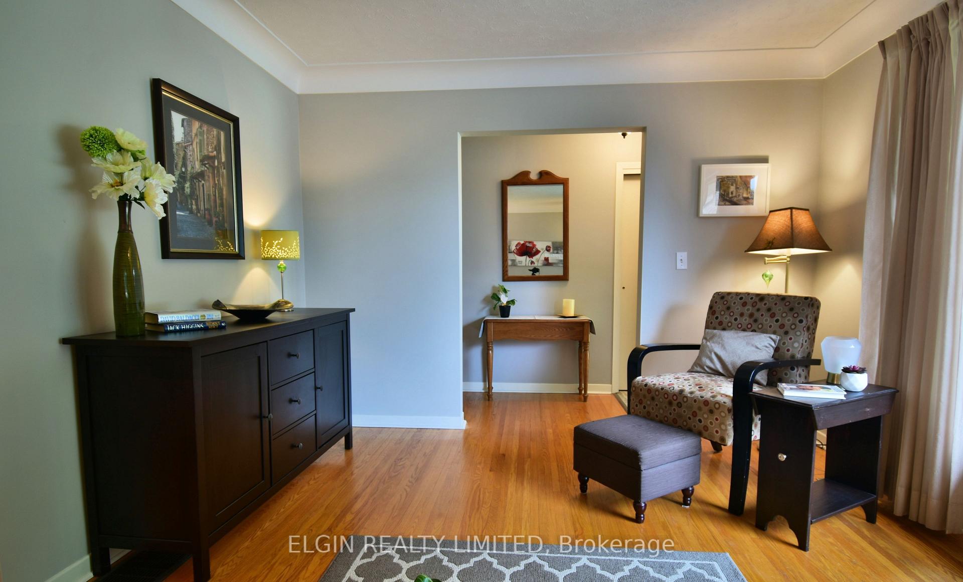 Photo 7 of 15 Steele Street, St. Thomas — HOMEH