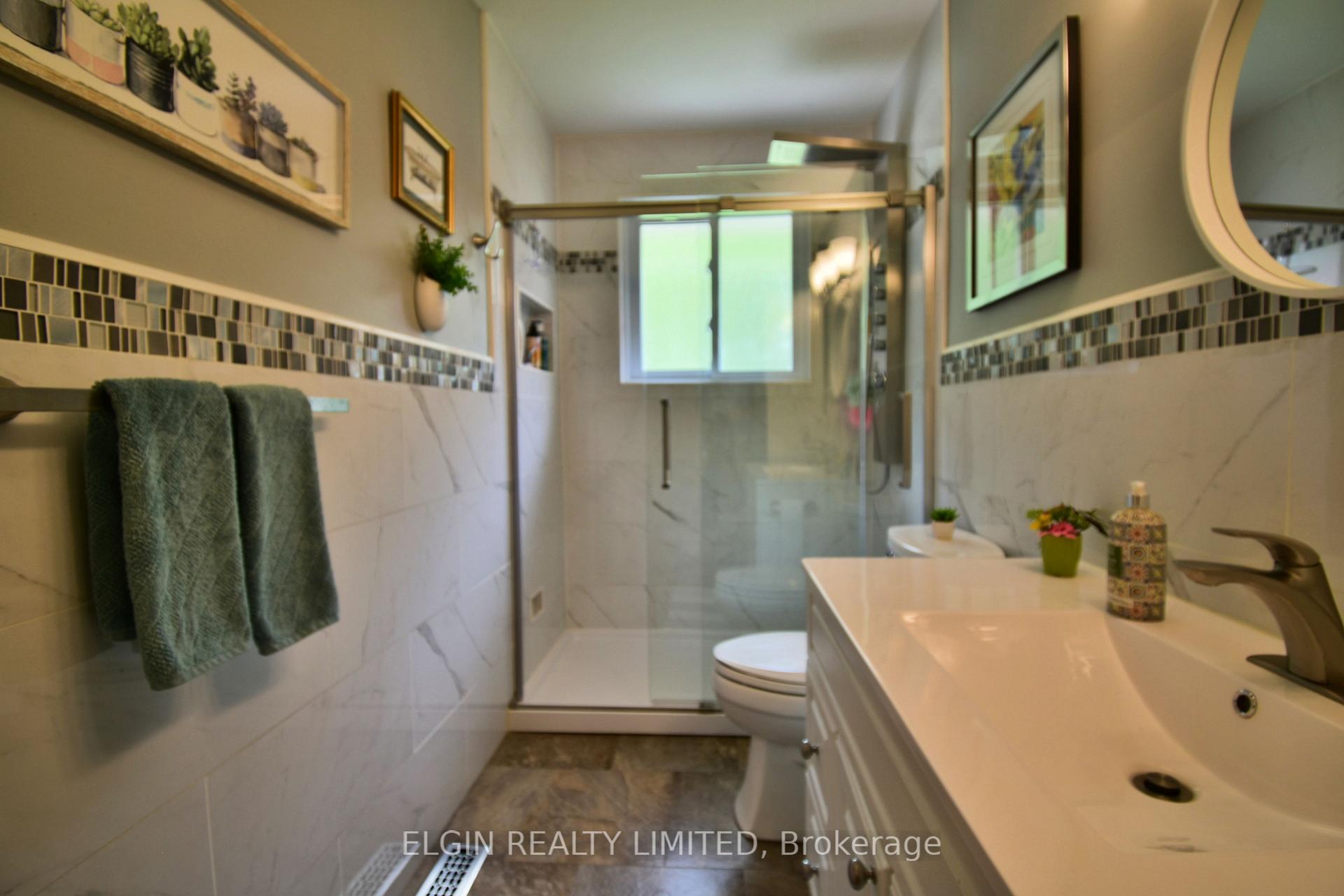 Photo 18 of 15 Steele Street, St. Thomas — HOMEH