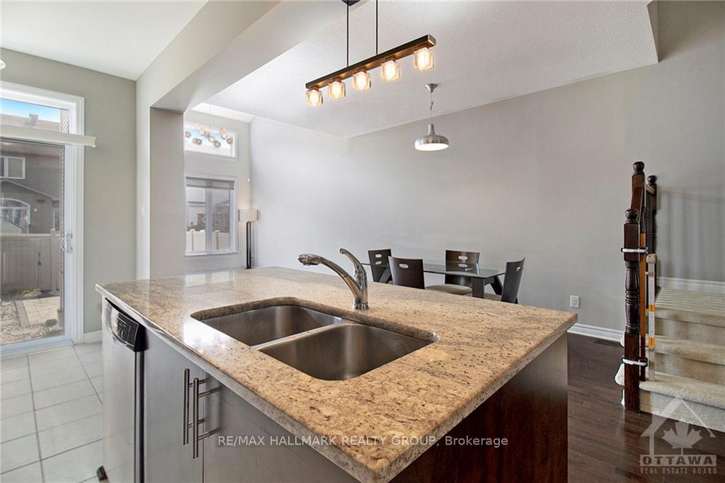 Photo 9 of 428 Arncliffe Avenue, Ottawa, Kanata - Morgan's Grant/South March — HOMEH