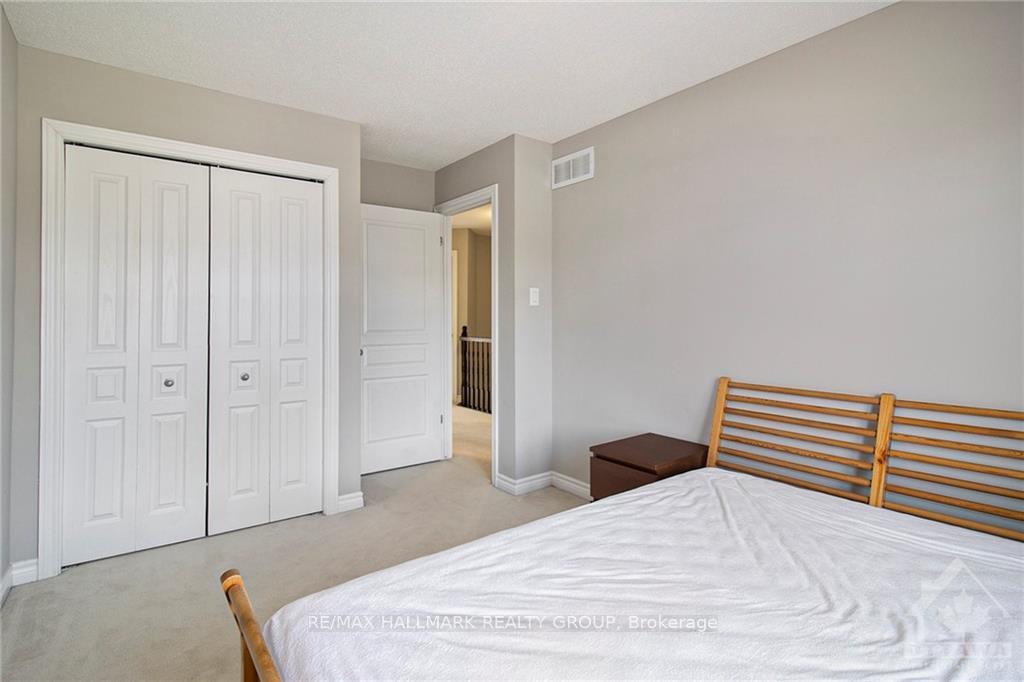 Photo 17 of 428 Arncliffe Avenue, Ottawa, Kanata - Morgan's Grant/South March — HOMEH