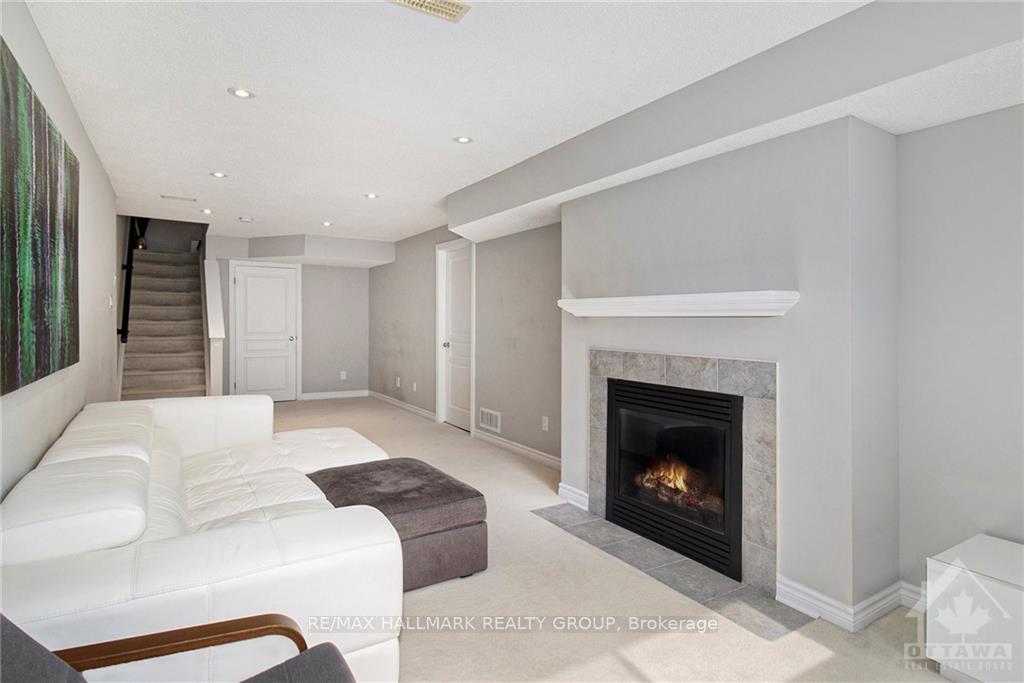 Photo 23 of 428 Arncliffe Avenue, Ottawa, Kanata - Morgan's Grant/South March — HOMEH