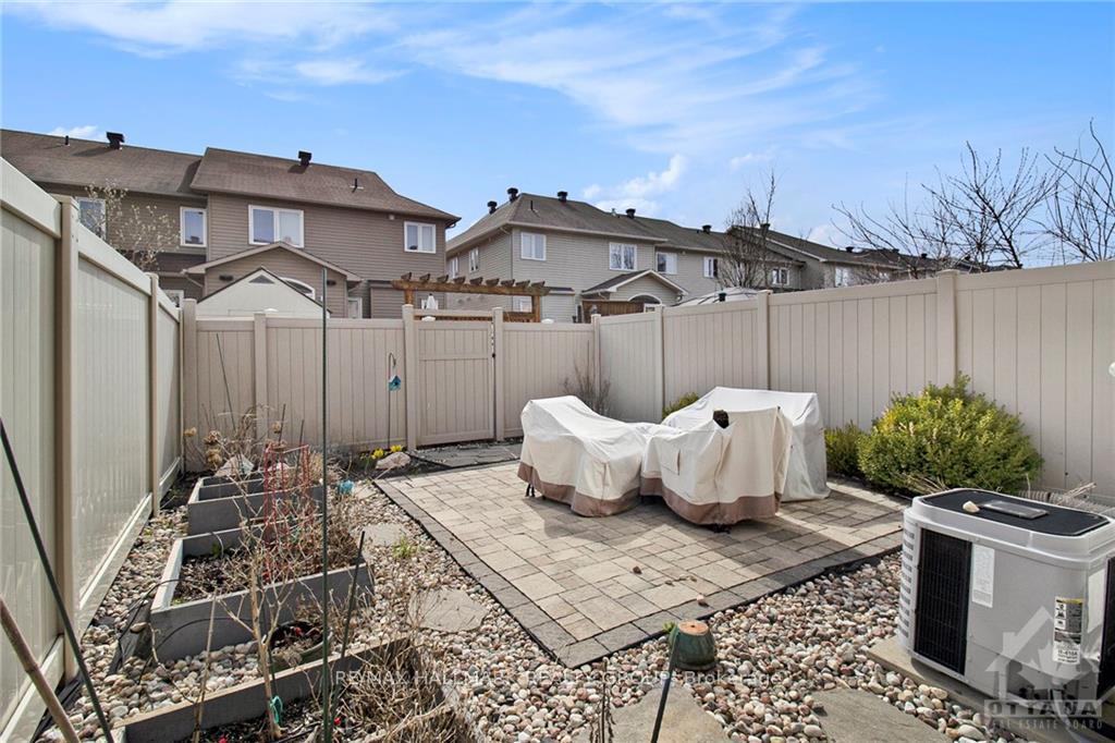 Photo 25 of 428 Arncliffe Avenue, Ottawa, Kanata - Morgan's Grant/South March — HOMEH