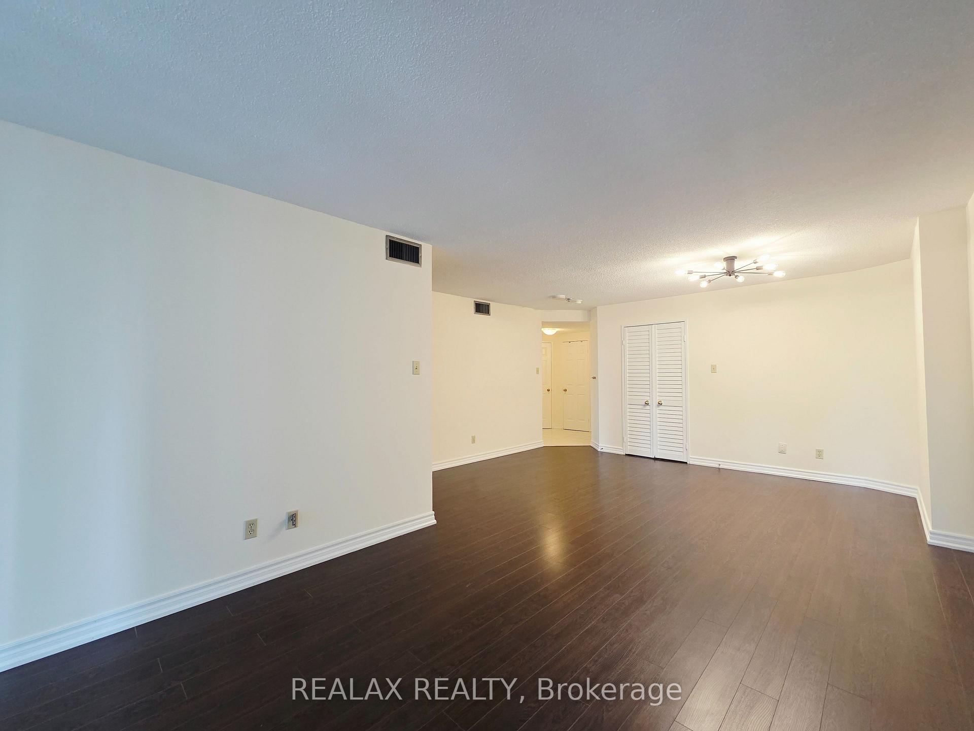 Photo 5 of Unit 1403, 55 Centre Avenue, Toronto, Bay Street Corridor — HOMEH